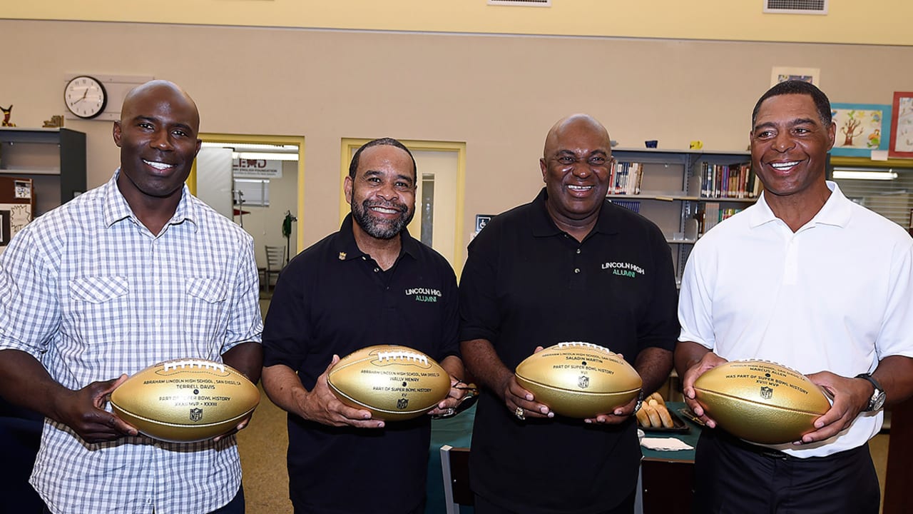 Marcus Allen, Terrell Davis deliver Golden Footballs to SD