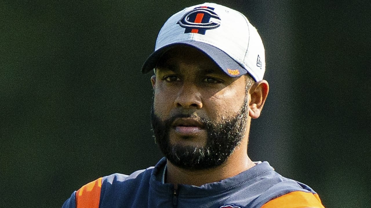 The Seahawks hired former Bears' DC Sean Desai as associate head coach.