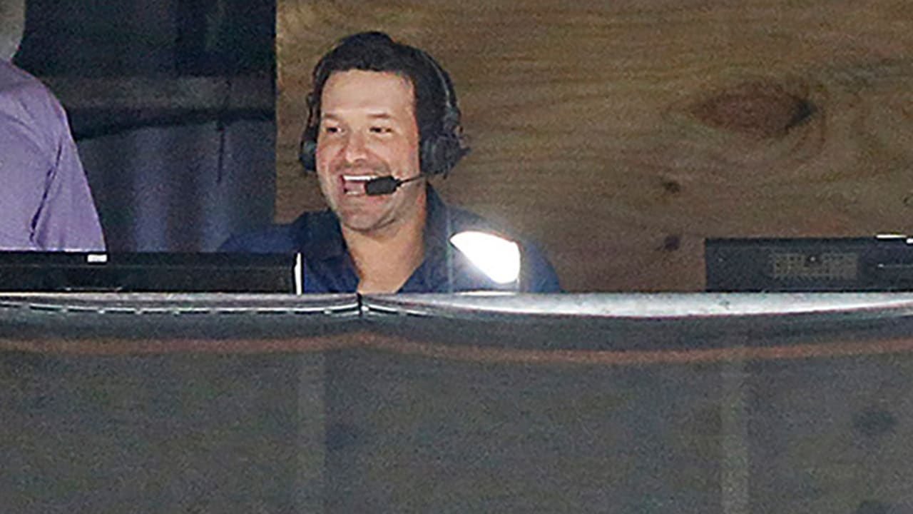 tony-romo-170921-sl.jpg