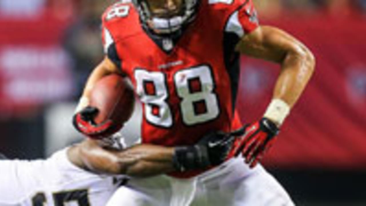 tony-gonzalez-121913-spot.jpg