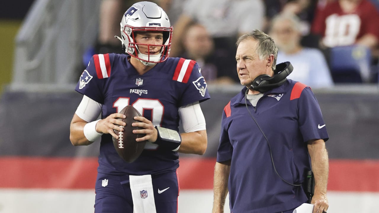 NFL: 'Clean slate' in QB competition as New England Patriots open training  camp