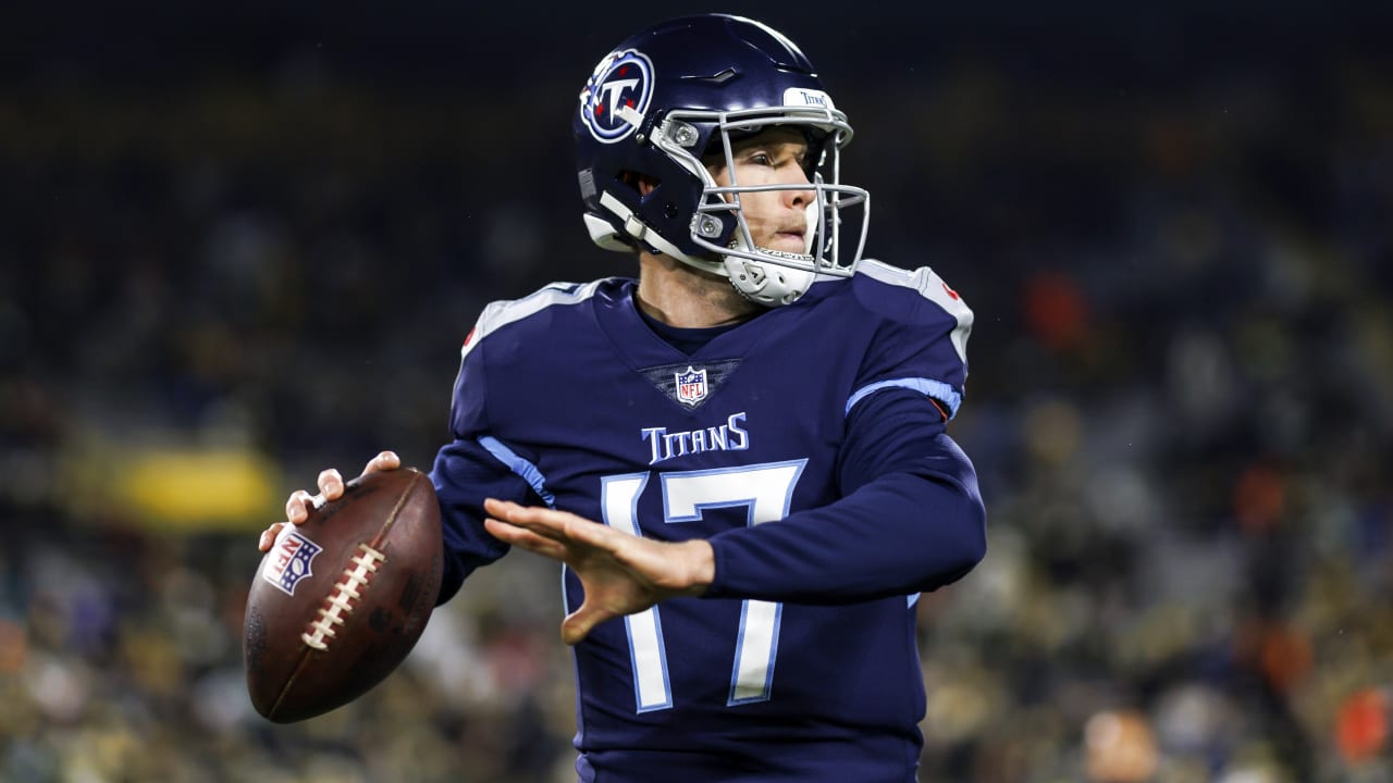 Tennessee Titans quarterback Ryan Tannehill (17) leaves the field after  their NFL football game against the New England Patriots Friday, Aug. 25,  2023, in Nashville, Tenn. (AP Photo/Wade Payne Stock Photo - Alamy