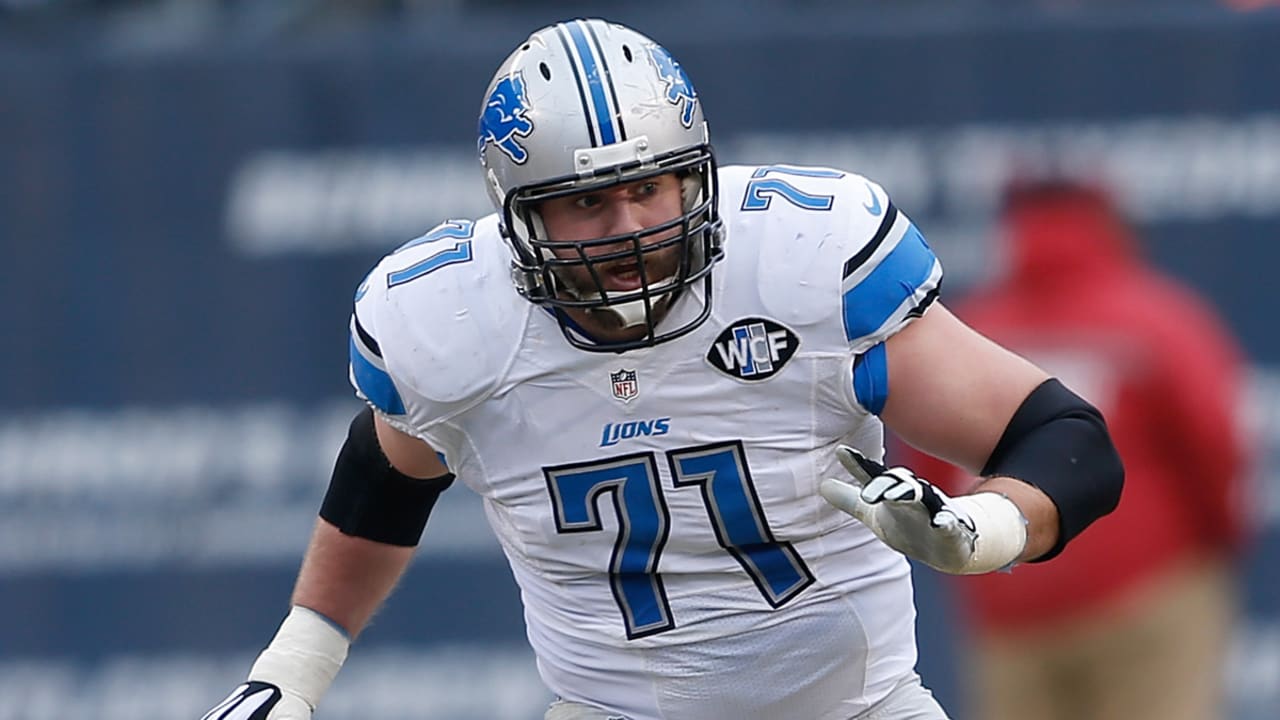 Lions to pick up fifth-year option on OT Riley Reiff