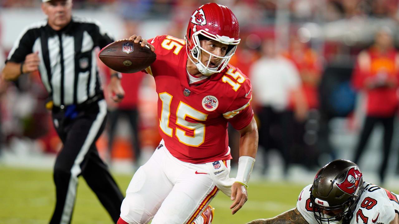 Chiefs QB Patrick Mahomes hangs out with the Fonz for SNF