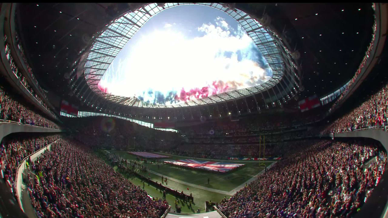 Women's Flag Football exhibition game held at halftime of Giants-Packers in  London