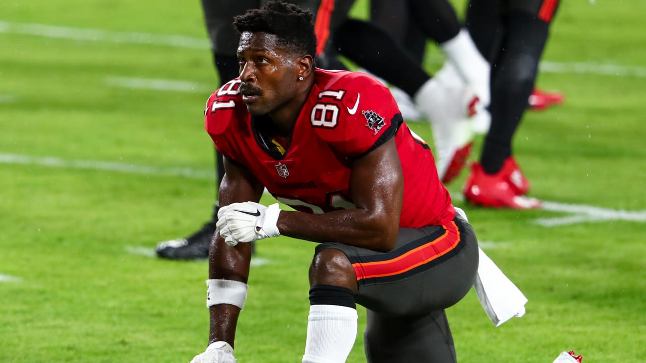 Super Bowl 2021: Buccaneers' Antonio Brown (knee) 'not worried