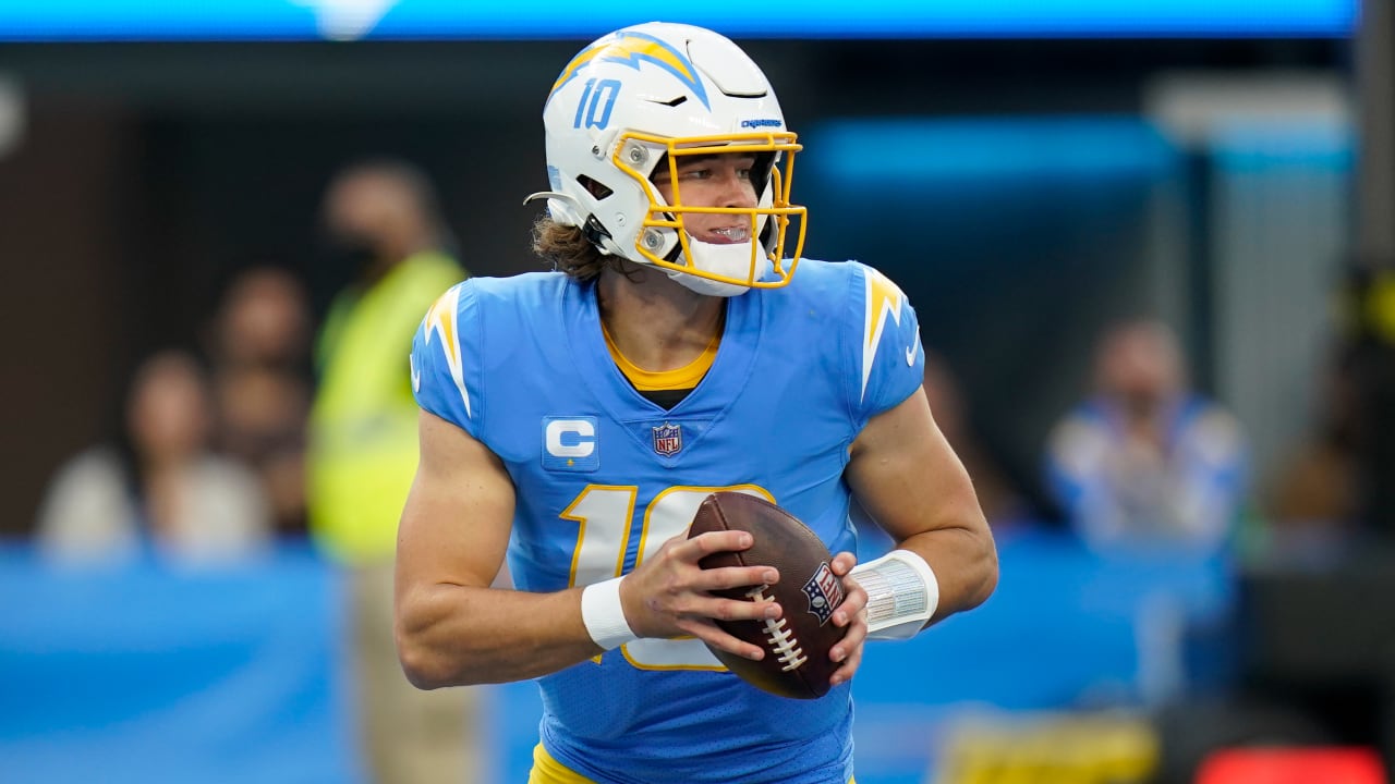 Can'tMiss Play Los Angeles Chargers quarterback Justin Herbert's 45