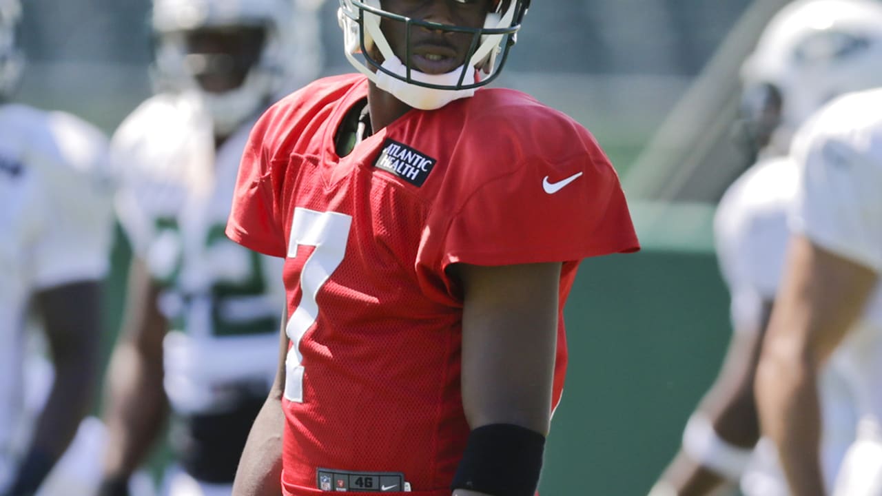 Geno Smith of New York Jets out 6 to 10 weeks with broken jaw - ESPN