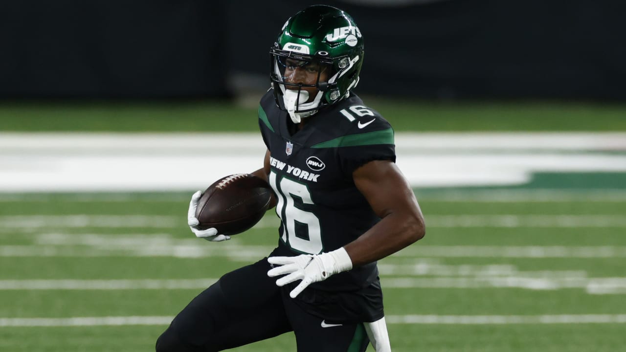 November 28, 2021: New York Jets wide receiver Jeff Smith (16) stands on  the sideline during the 2nd quarter of an NFL football game between the New  York Jets and the Houston