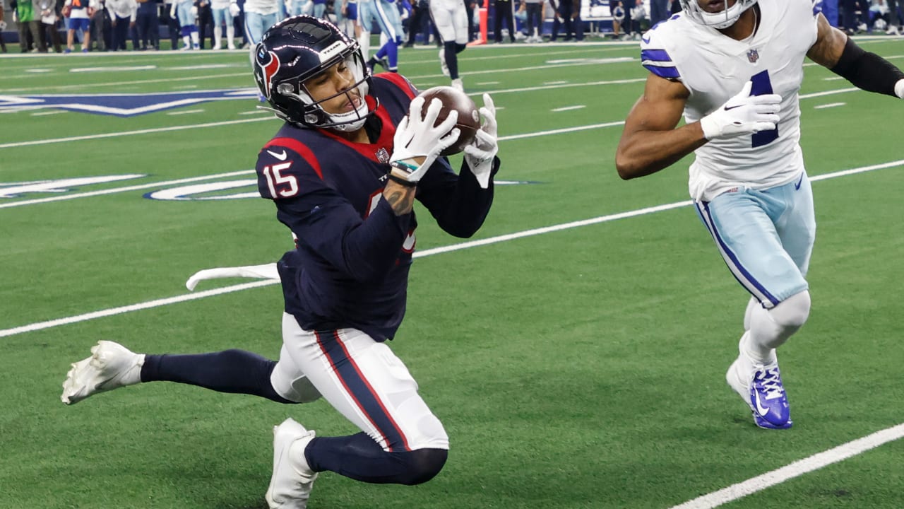 Houston, Texas, USA.October 10, 2021: Houston Texans wide receiver Chris  Moore (15) carries the ball during an NFL game between Houston and New  England on October 10, 2021 in Houston, Texas. The