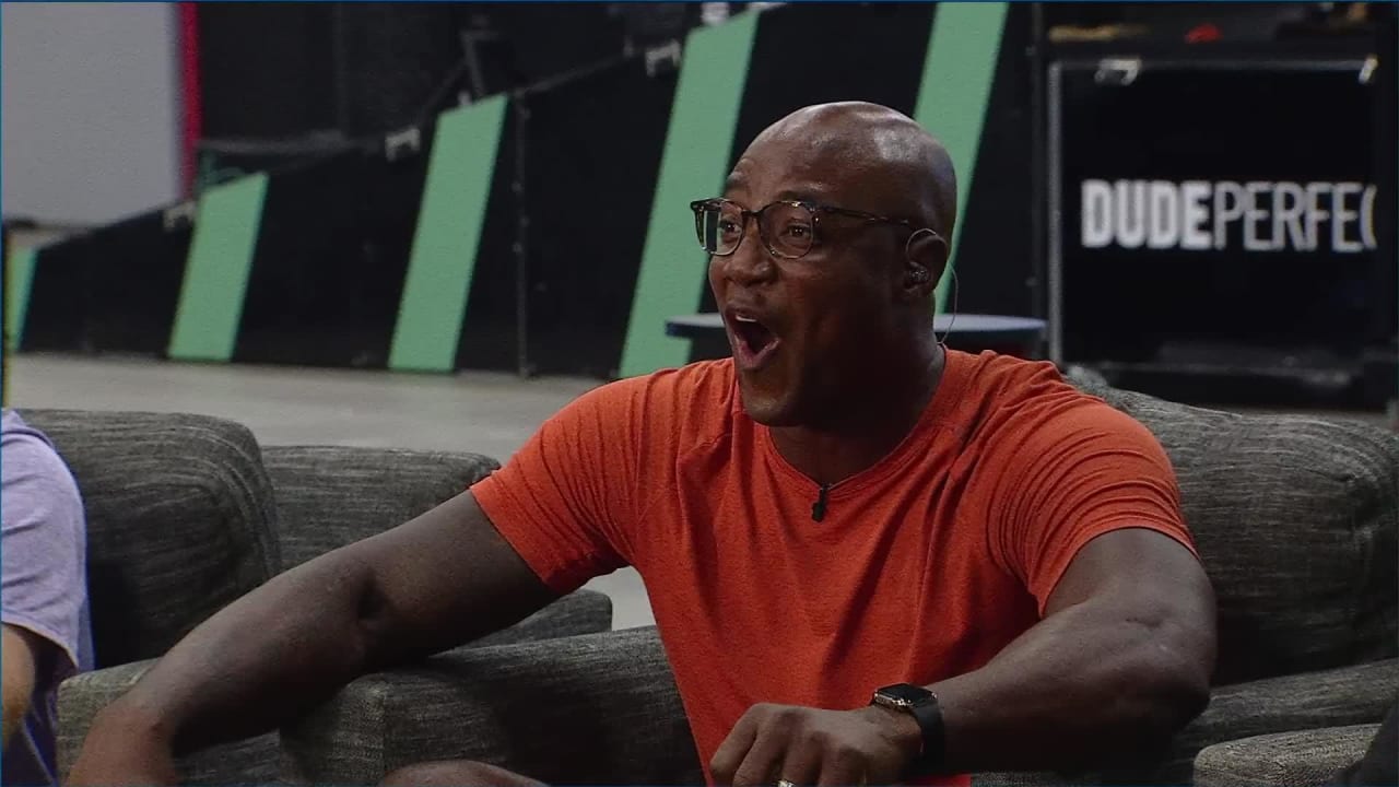 Former linebacker DeMarcus Ware reacts to Los Angeles Chargers WR Mike  Williams' one-handed TD on Thursday Night Football with Dude Perfect