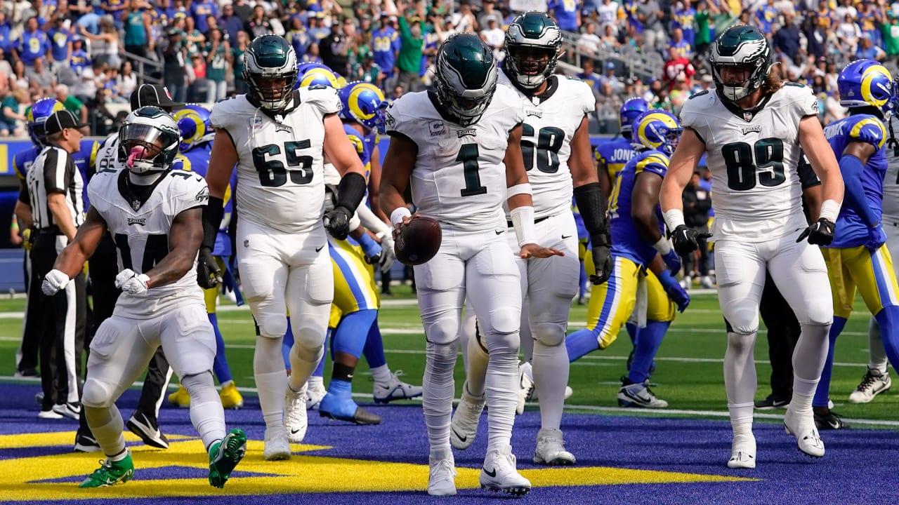 Philadelphia Eagles quarterback Jalen Hurts scores a rushing touchdown