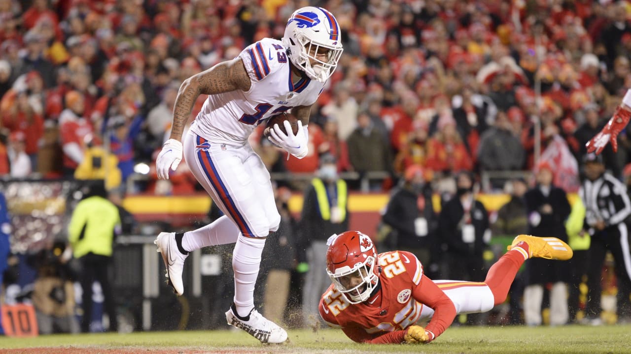 Buffalo Bills Quarterback Josh Allen Decimates Kansas City Chiefs Blitz On 18 Yard Td Strike To Wide Open Wide Receiver Gabriel Davis