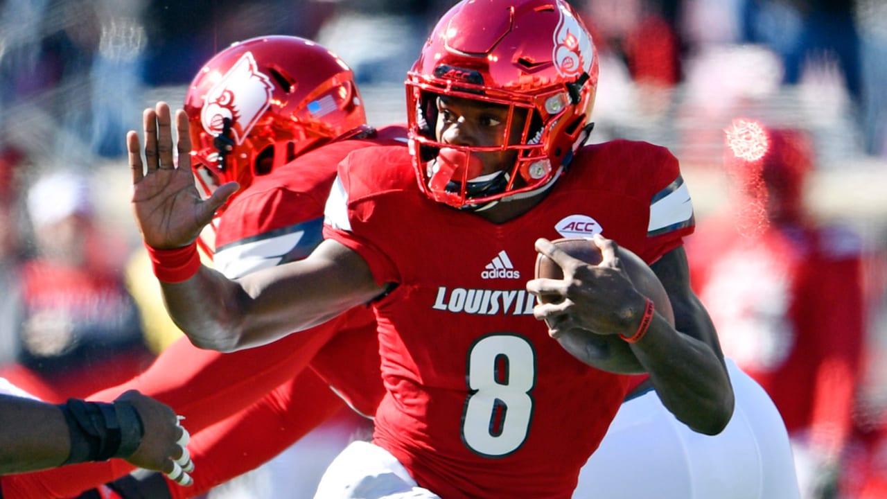 Comparing Lamar Jackson's stats to recent Heisman QBs