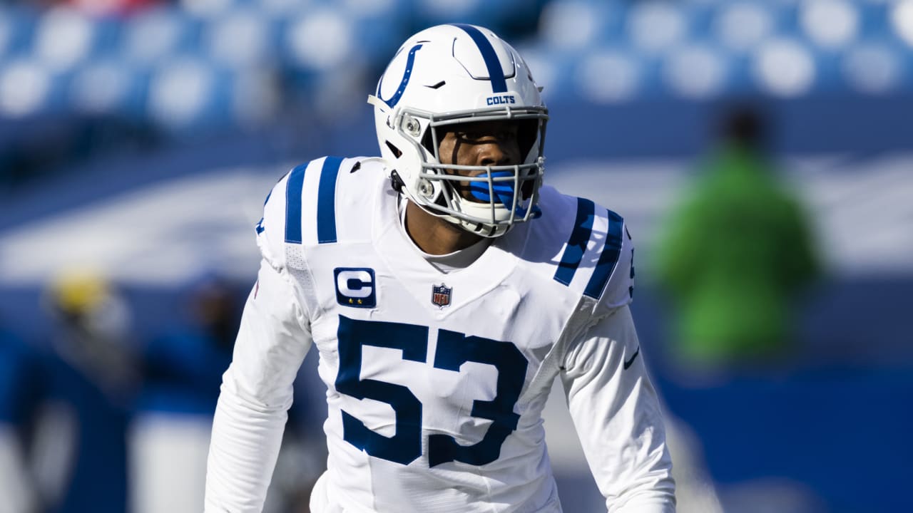 Indianapolis Colts linebacker Shaquille Leonard (53) lines up on