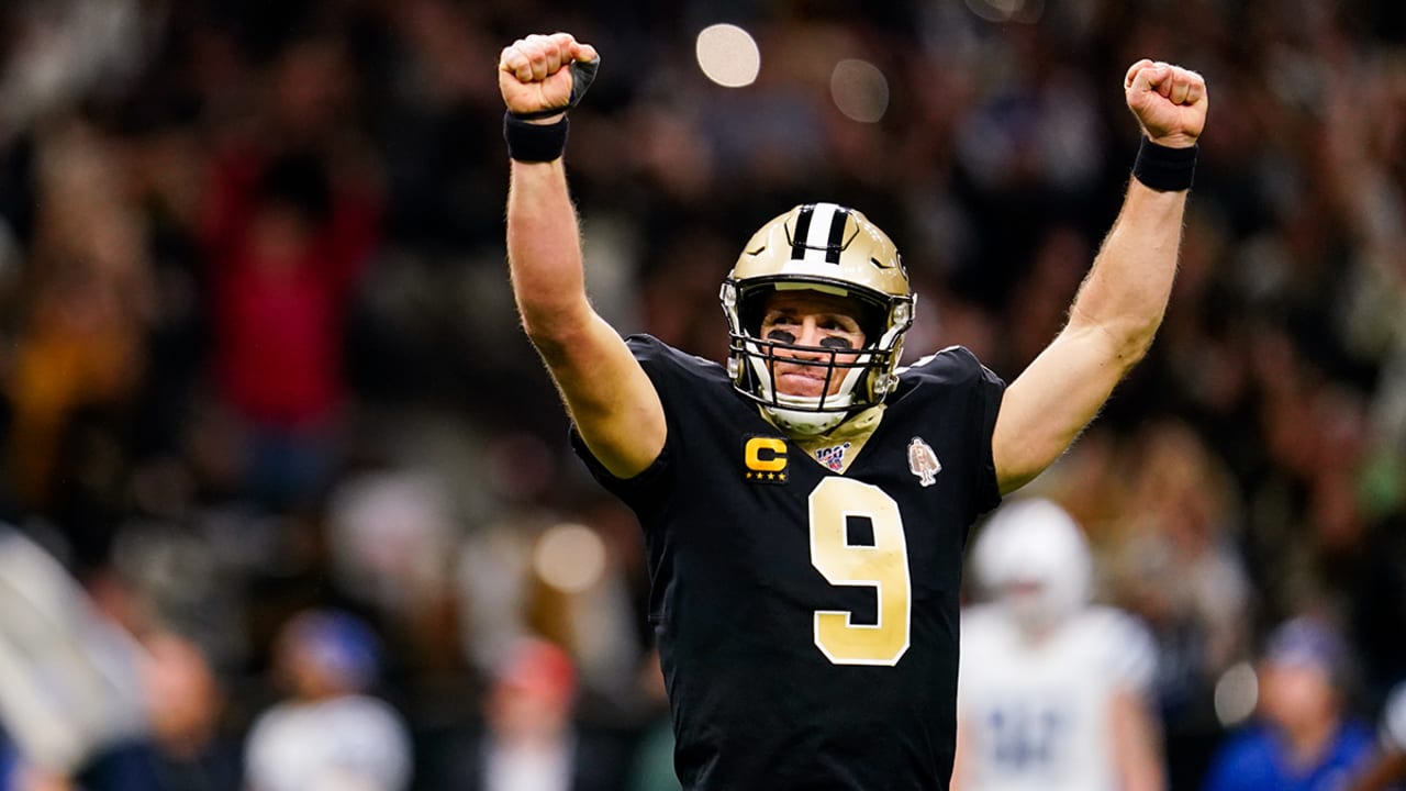 Drew Brees breaks Peyton Manning's NFL record for career passing