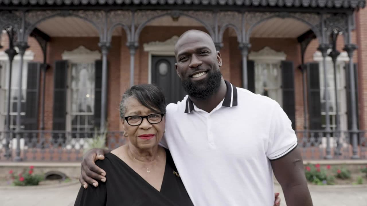 Darius Slayton, Julian Love mentoring Far Rockaway Giants