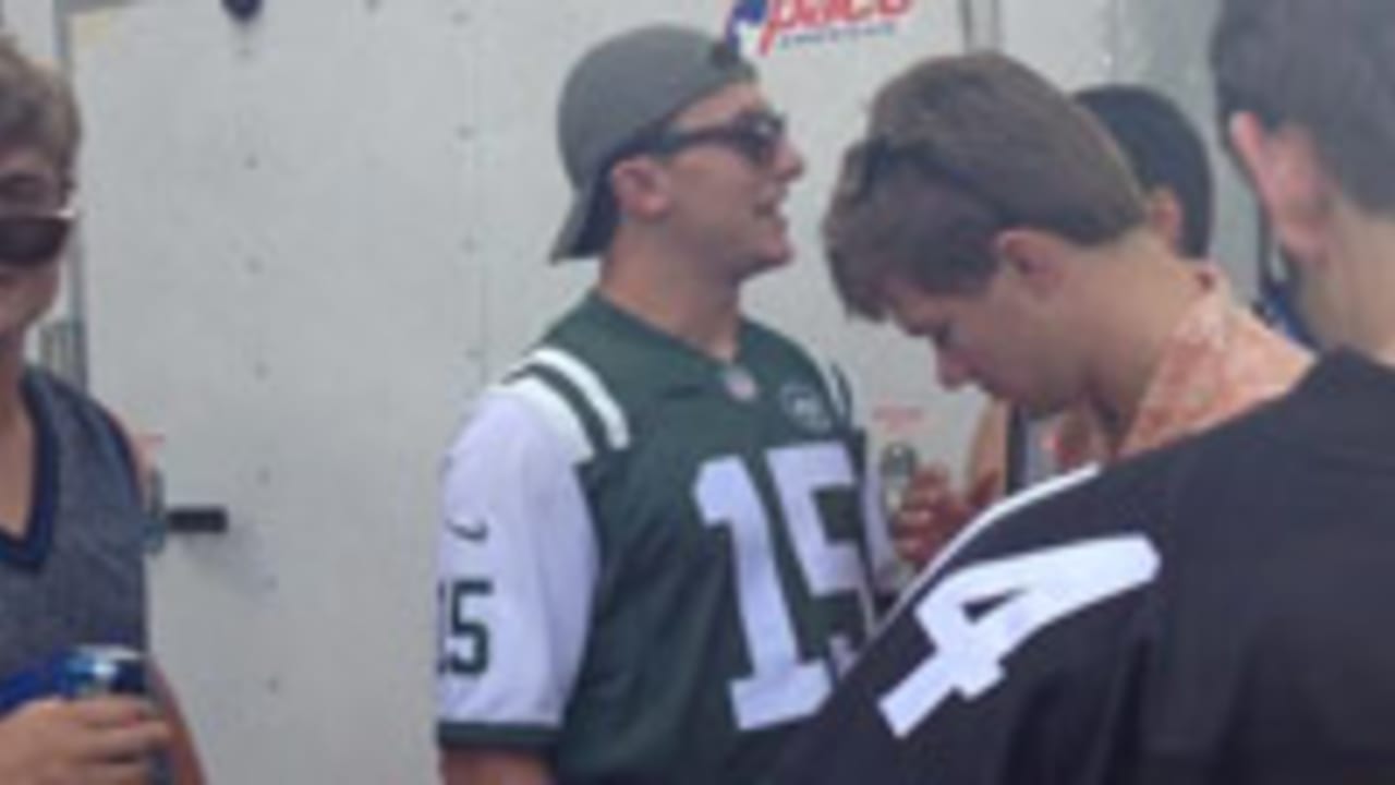 Johnny Manziel wears Tim Tebow jersey to Texas frat party 