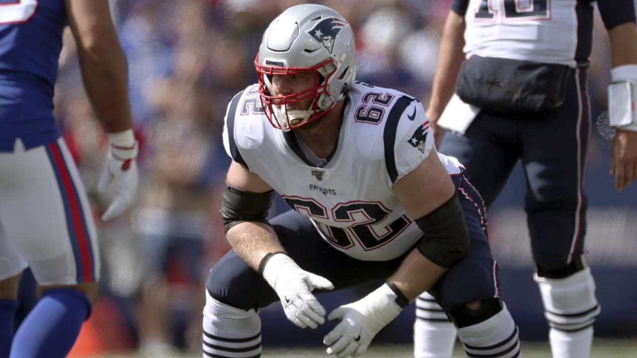 Patriots LG Joe Thuney willing to play RT in Cannon's absence