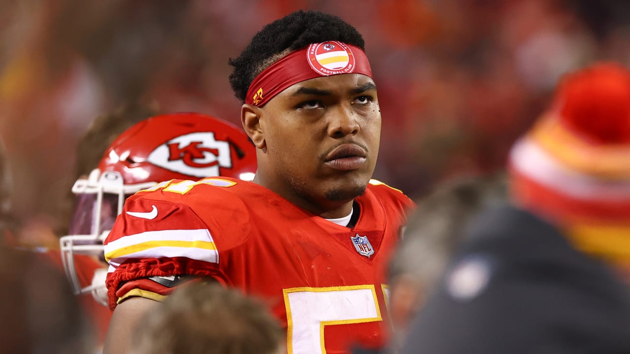 NFL Goes Out On WCBS, Knocking KC Chiefs-Cleveland Browns Game Offline –  Deadline