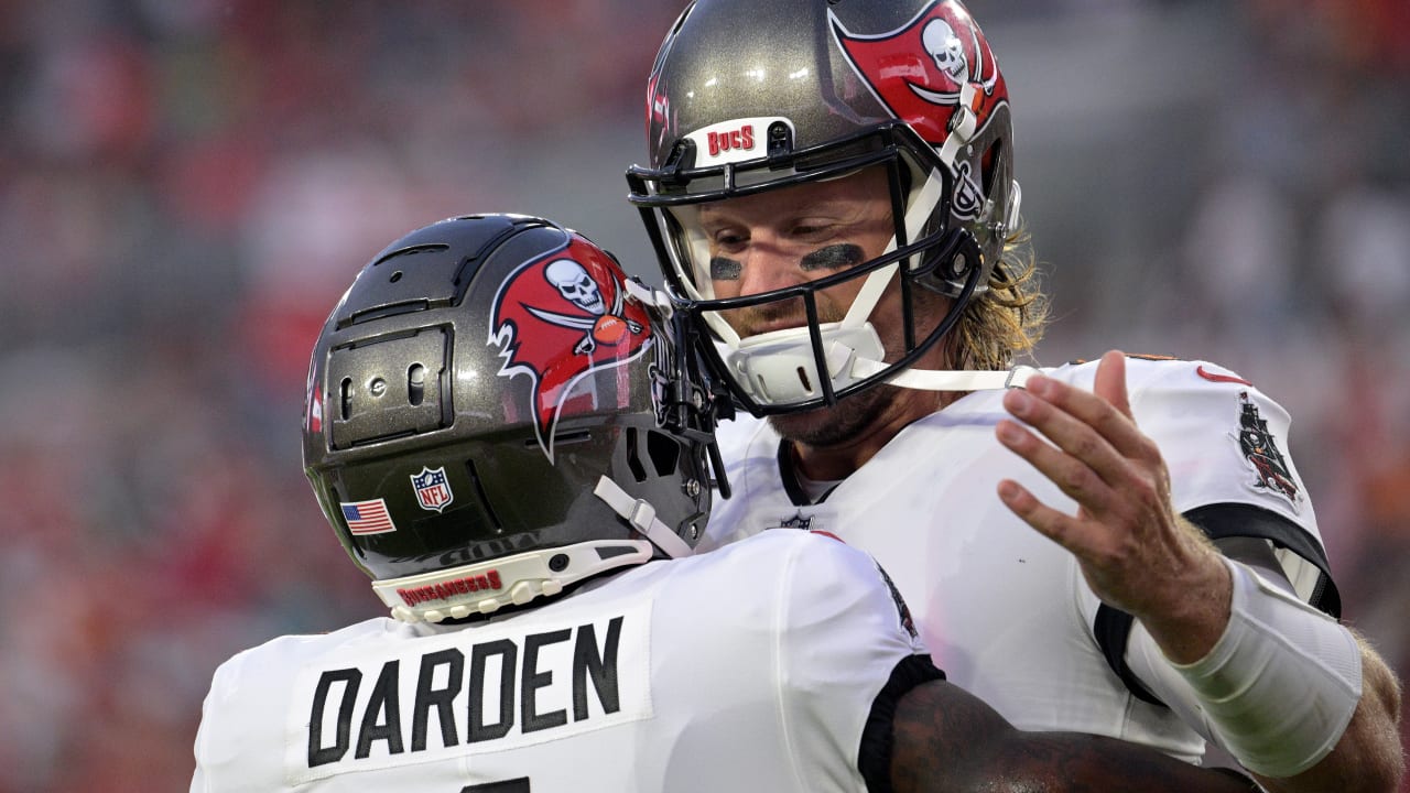Tampa Bay Buccaneers quarterback Blaine Gabbert fires 23-yard TD pass ...