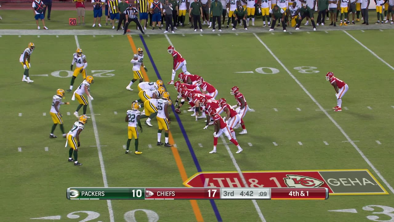 Green Bay Packers defensive end Jack Heflin thwarts Kansas City Chiefs'  fourth-down try on unblocked TFL