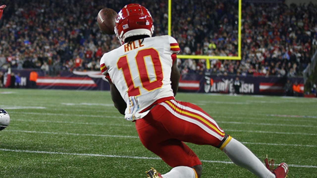 Tyreek Hill's sliding grab secures goahead TD