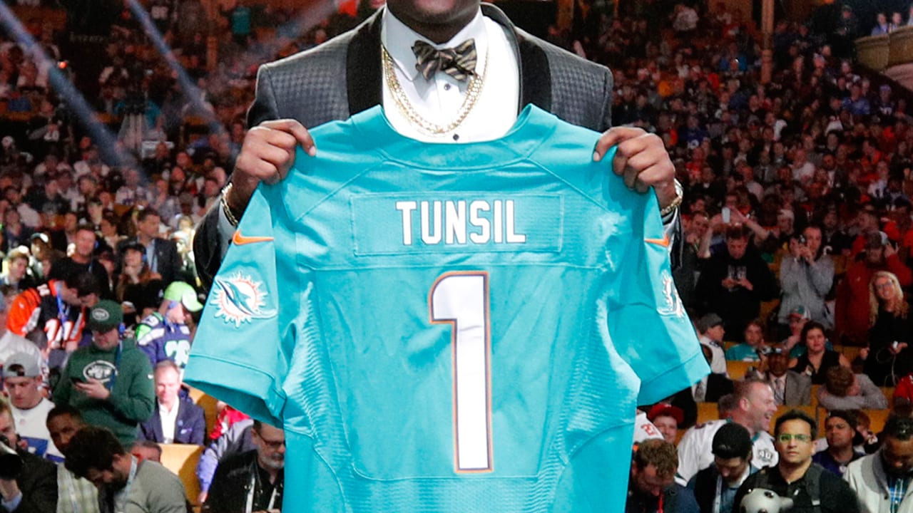 Ole Miss' Laremy Tunsil declares for NFL Draft