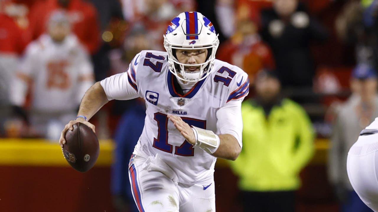 Buffalo Bills quarterback Josh Allen (17) passes against the Baltimore  Ravens in the third quarter at M&T Bank Stadium in Baltimore, Maryland on  September 9, 2018. Photo by Kevin Dietsch/UPI Stock Photo - Alamy