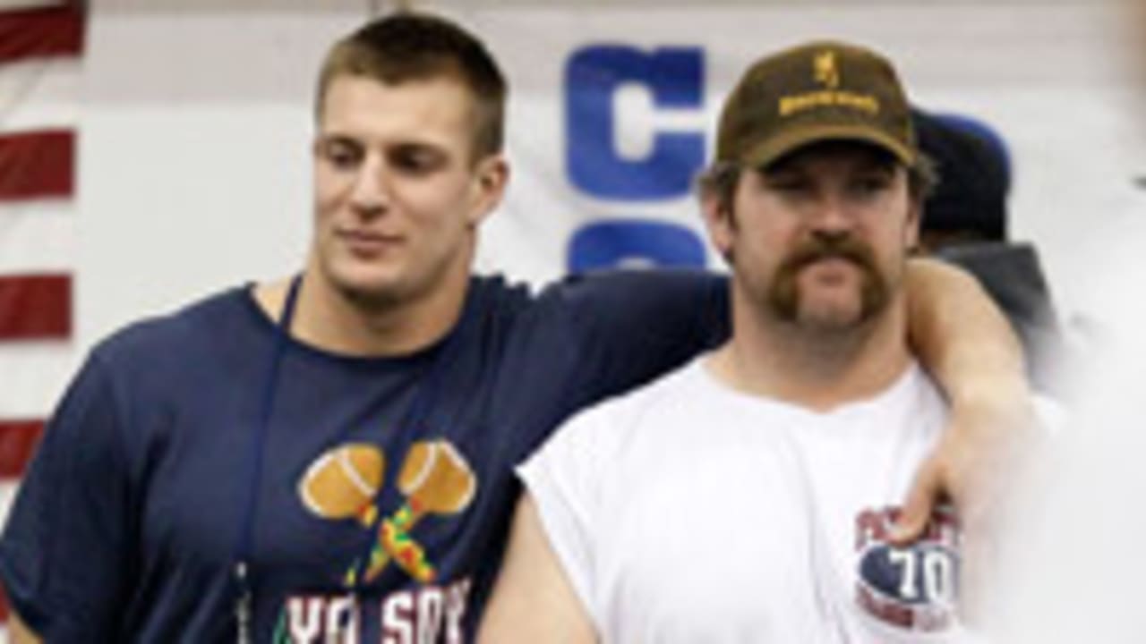 rob-gronkowski-logan-mankins-130212-spot.jpg