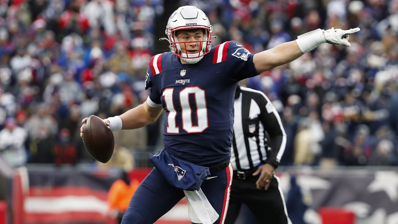 Patriots QB Mac Jones 'made significant strides' this offseason with  disciplined diet