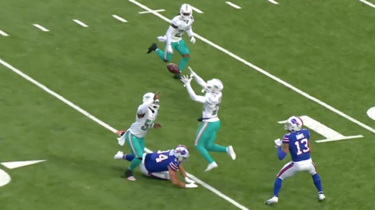 Miami Dolphins cornerback Xavien Howard toe-taps the sideline for a  highlight-reel interception