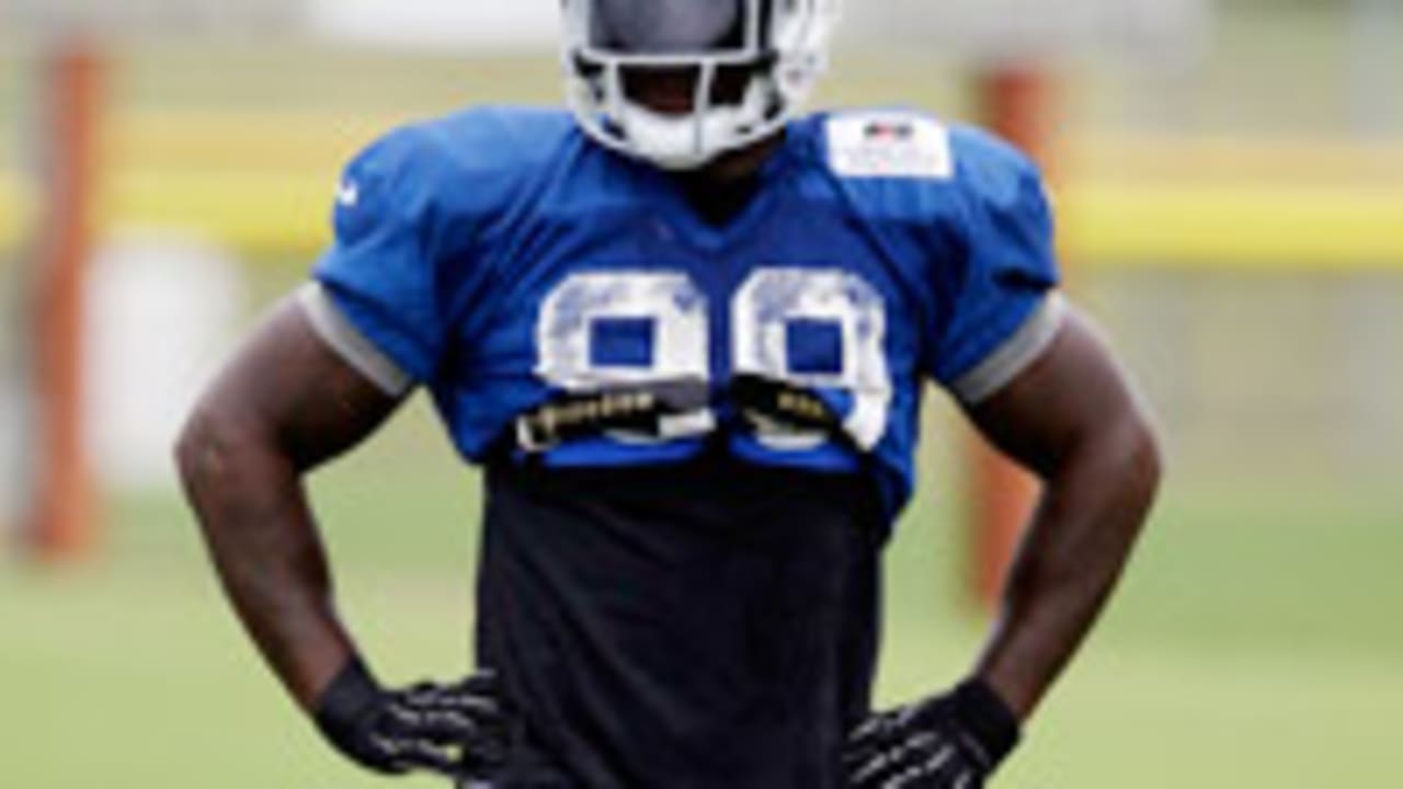 Robert-Mathis-sl-090214.jpg