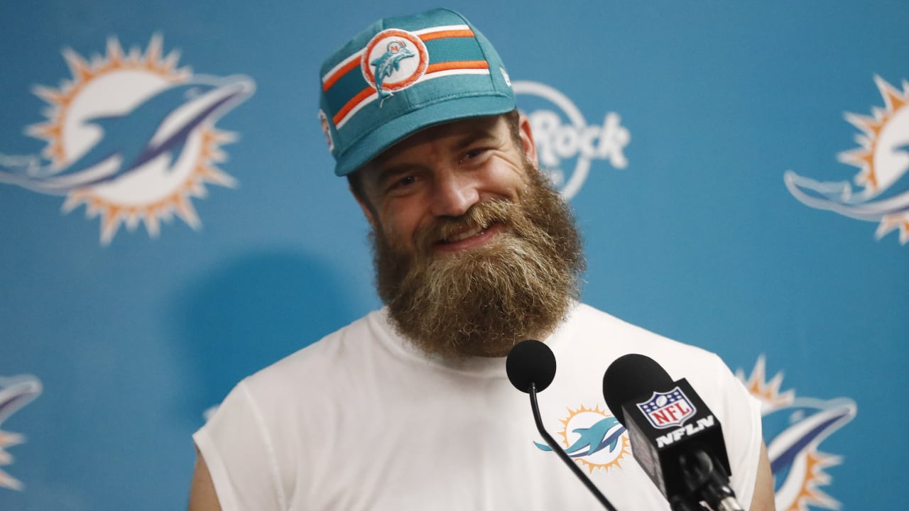 Miami Dolphins: NFL fans fell in love with Ryan Fitzpatrick's outfit