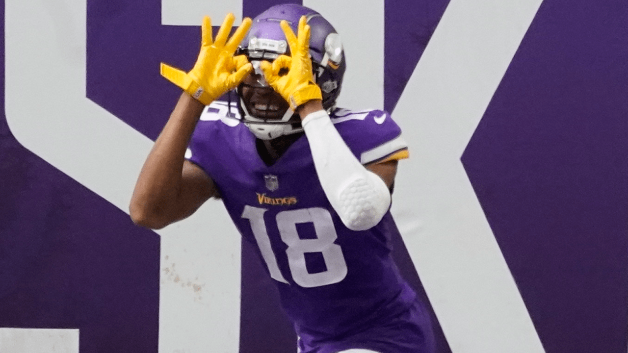 Vikings' Justin Jefferson Epic Catch Helps Defeat Bills 