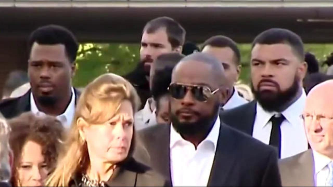 Pittsburgh Steelers attended funerals of synagogue shooting victims in