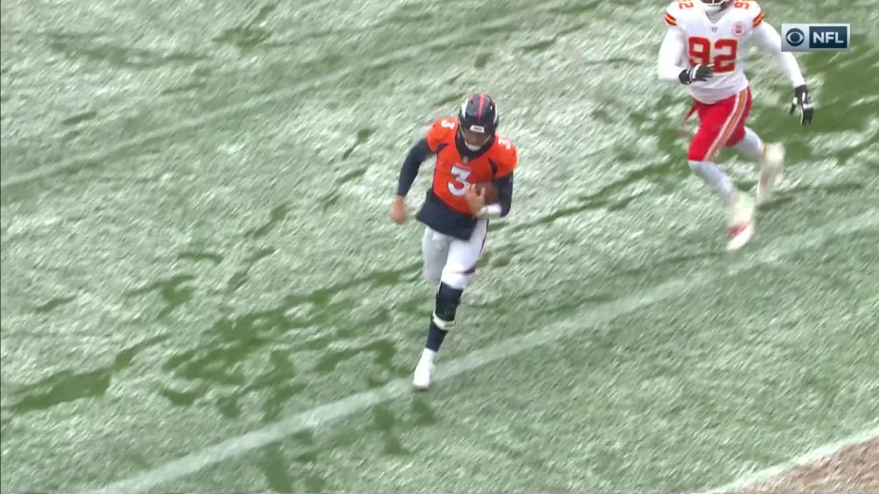 Denver Broncos quarterback Drew Lock fakes out Kansas City