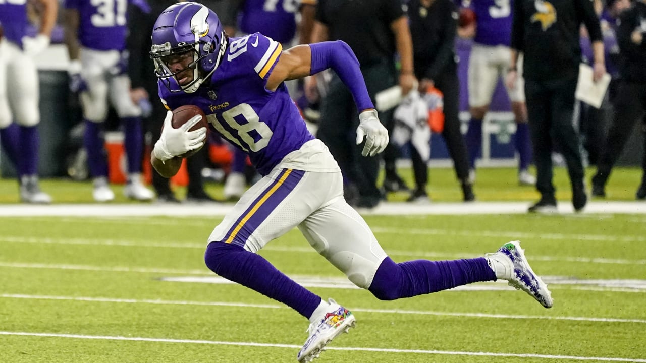 Minnesota Vikings wide receiver Justin Jefferson beats Los Angeles Rams  cornerback Jalen Ramsey for 9-yard catch over middle