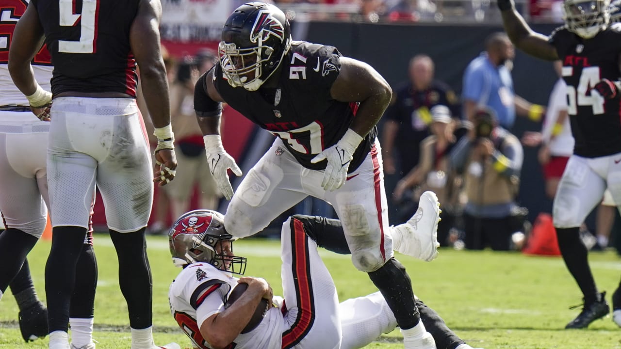 The Falcons' new jerseys made all the mistakes the Buccaneers didn