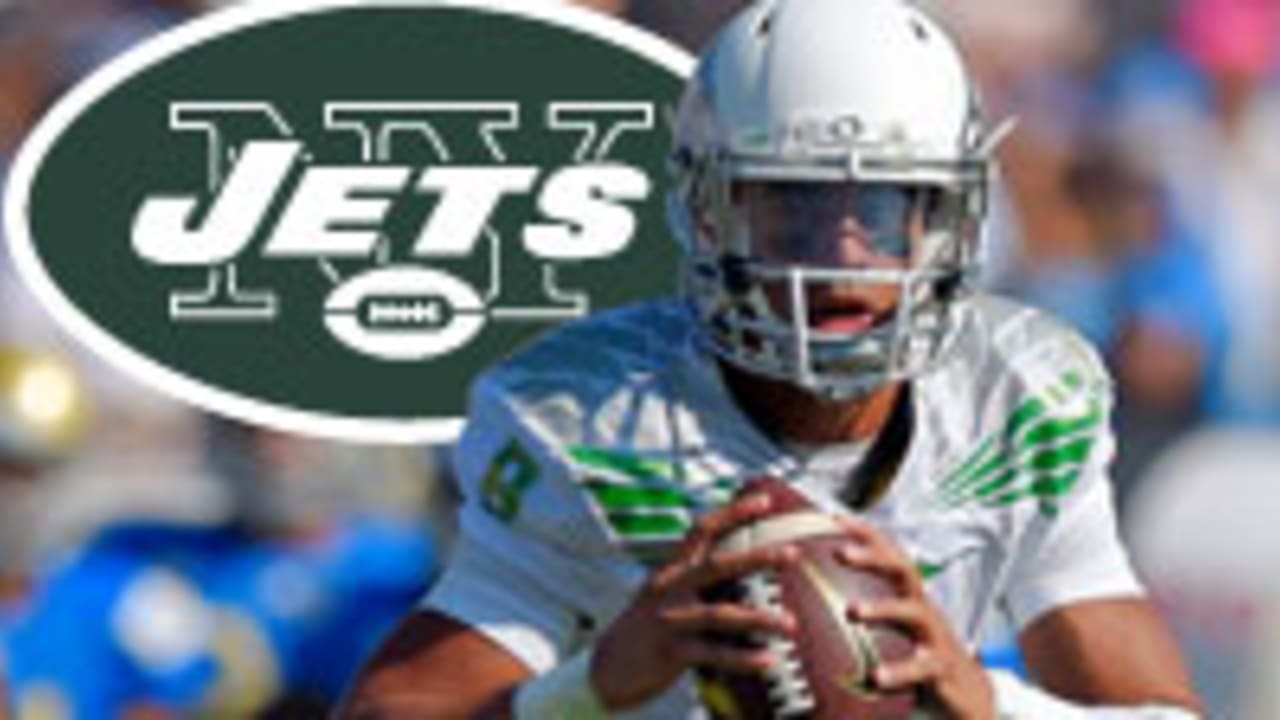 Marcus-mariota-jets-150402-sl.jpg
