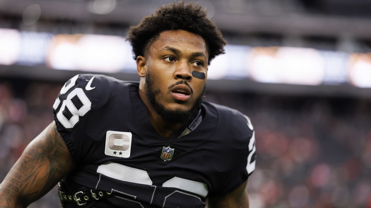 Raiders RB Josh Jacobs puts contract squabbles in past: 'It's a clean slate  with me