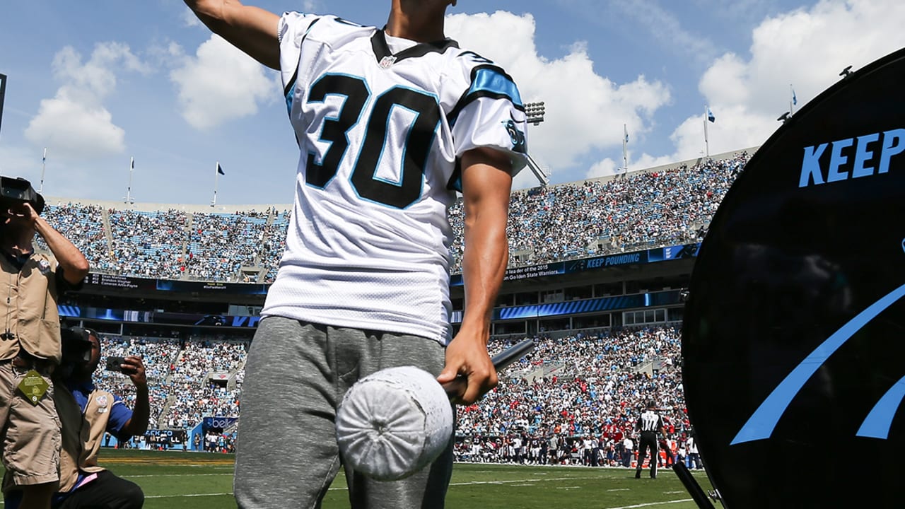 Super Bowl 50: Stephen Curry bangs Panthers drum (video) - Sports