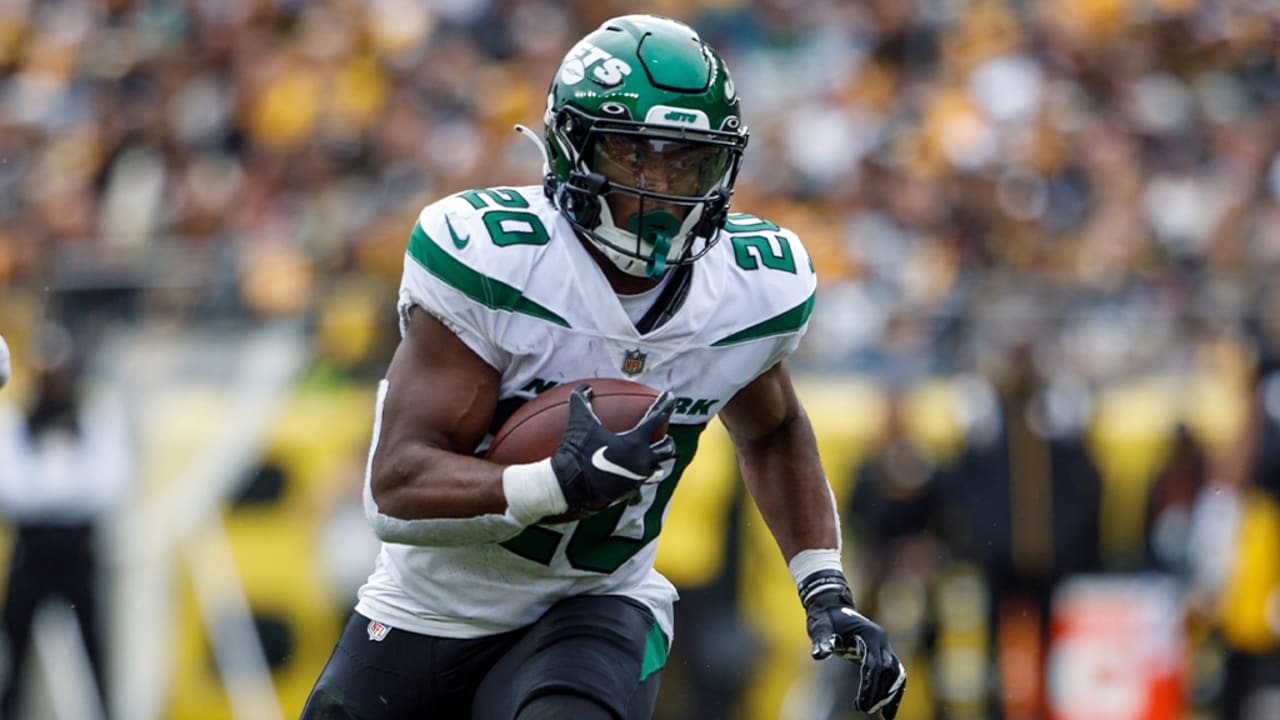 Breece Hall Player Prop for Jets vs Steelers: Expert Is Betting Rookie's  Rushing Attempts Total