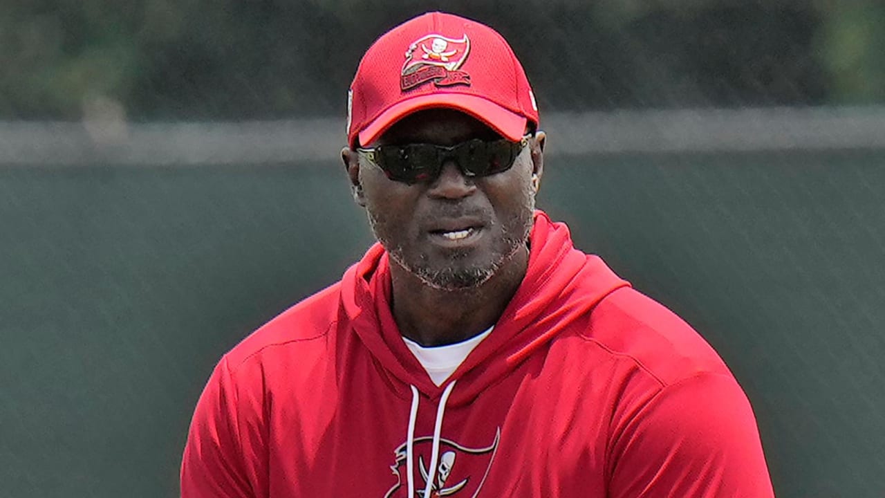 Bucs Head Coach Todd Bowles completes his degree, 37 years after leaving  for pro football 