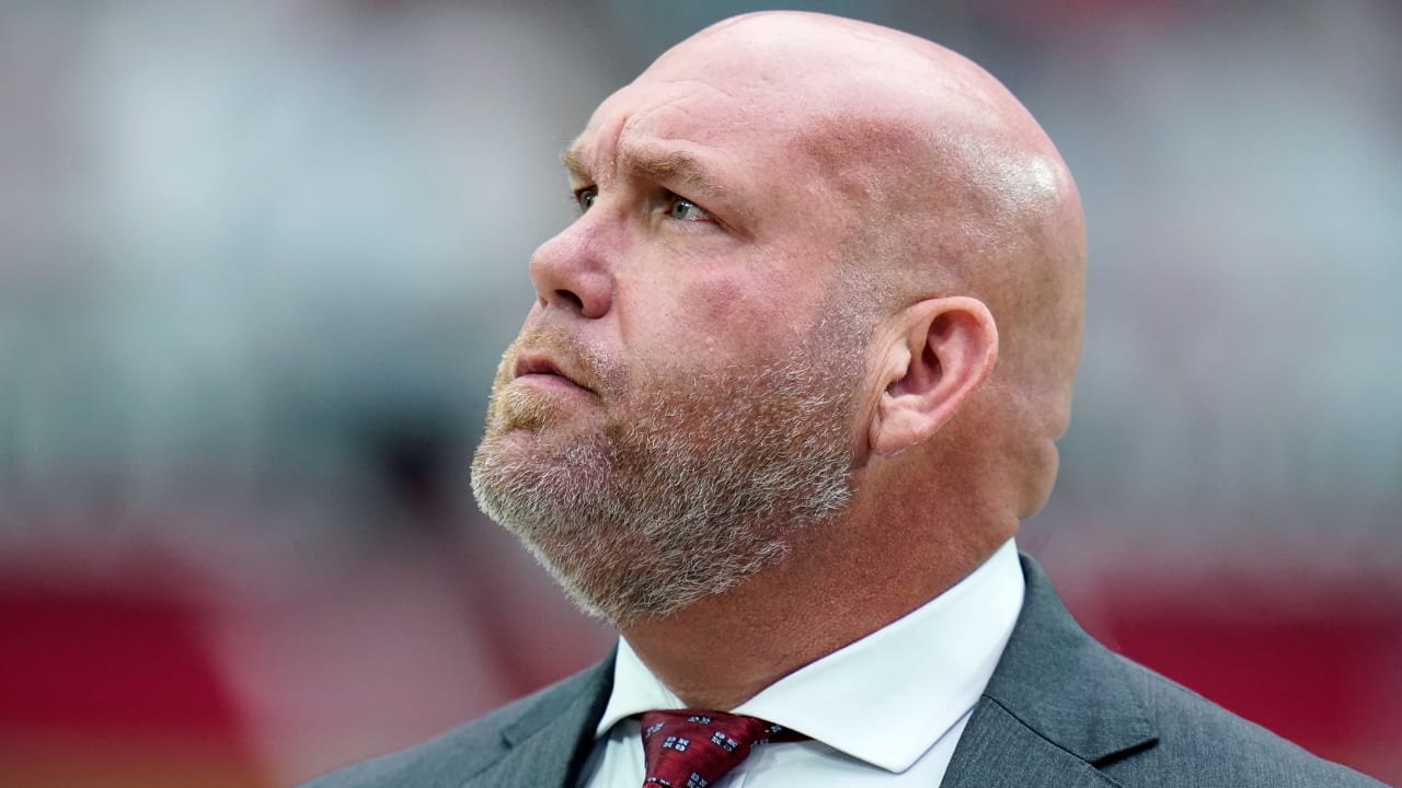 Arizona Cardinals general manager Steve Keim is pictured before an NFL  football game against the Seattle Seahawks, Sunday, Nov. 21, 2021, in  Seattle. The Cardinals won 23-13. (AP Photo/Stephen Brashear Stock Photo -  Alamy