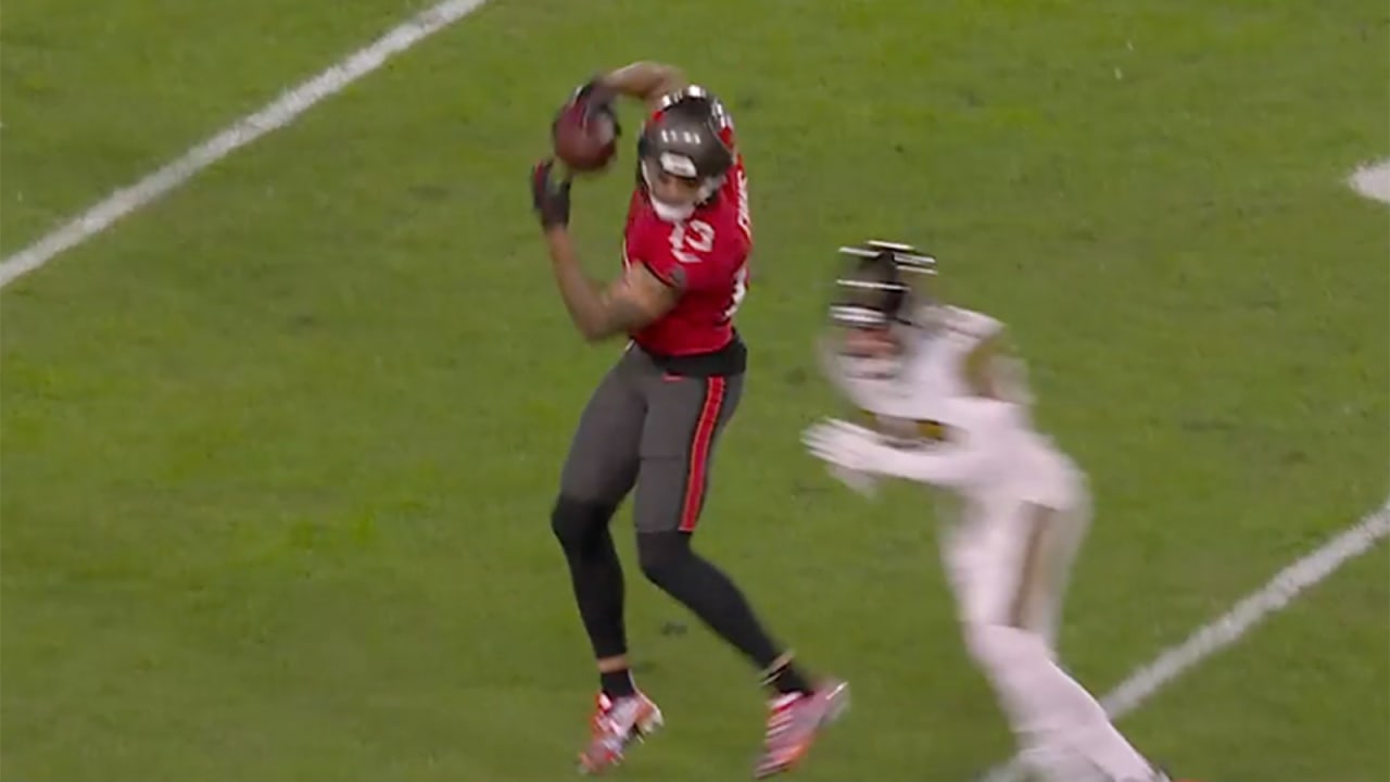 Tampa Bay Buccaneers wide receiver Mike Evans reels in first reception ...