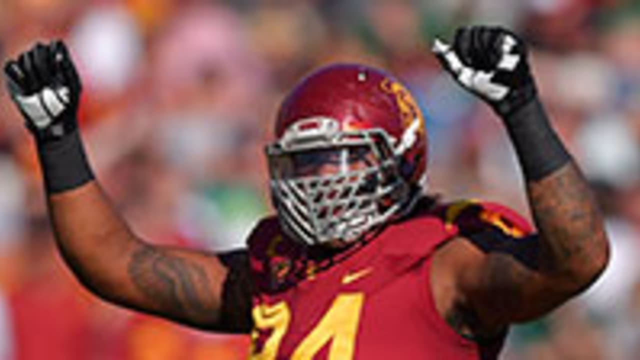 Leonard-Williams-150416-sl.jpg