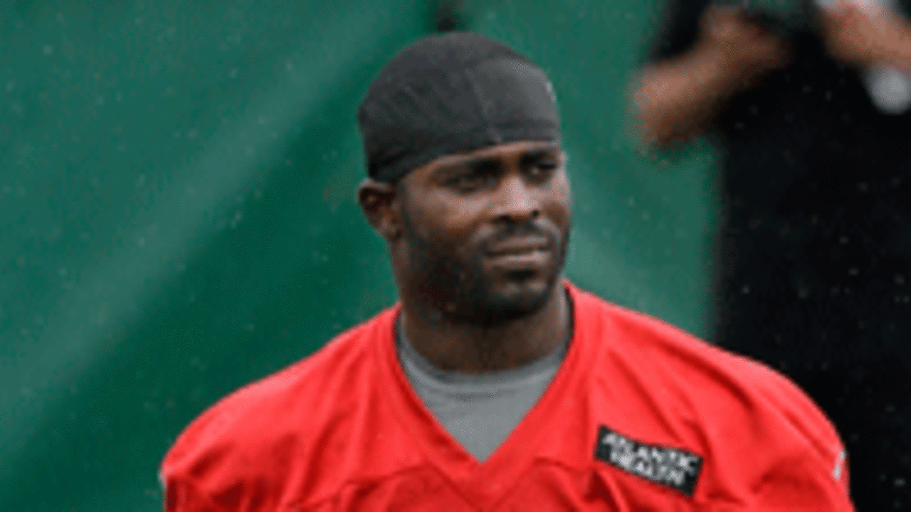 michael-vick-spot_140724.jpg