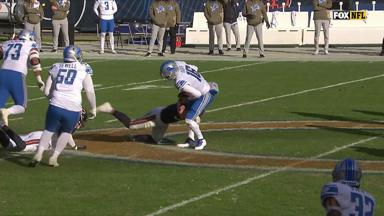 Chicago Bears linebacker Jack Sanborn (57) sacks Detroit Lions