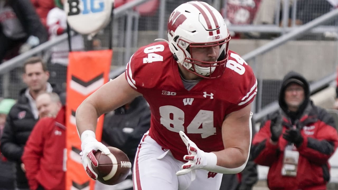 Dallas Cowboys select tight end Jake Ferguson in Round 4 of 2022 NFL
